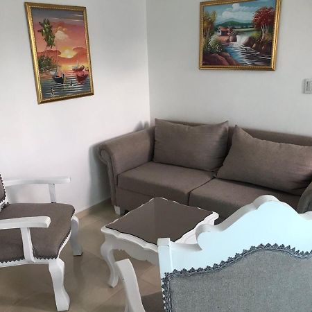 Apartamento Los Rieles Сантяго де лос Кабайерос Екстериор снимка