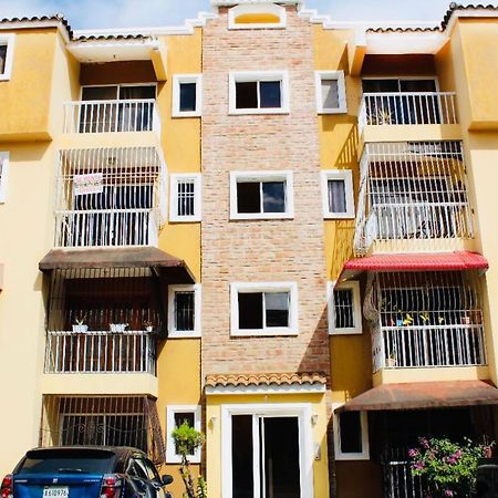 Apartamento Los Rieles Сантяго де лос Кабайерос Екстериор снимка