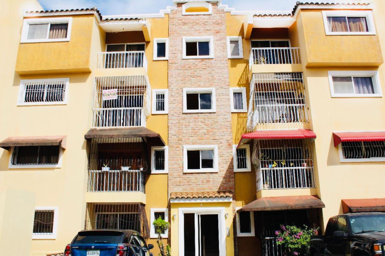 Apartamento Los Rieles Сантяго де лос Кабайерос Екстериор снимка