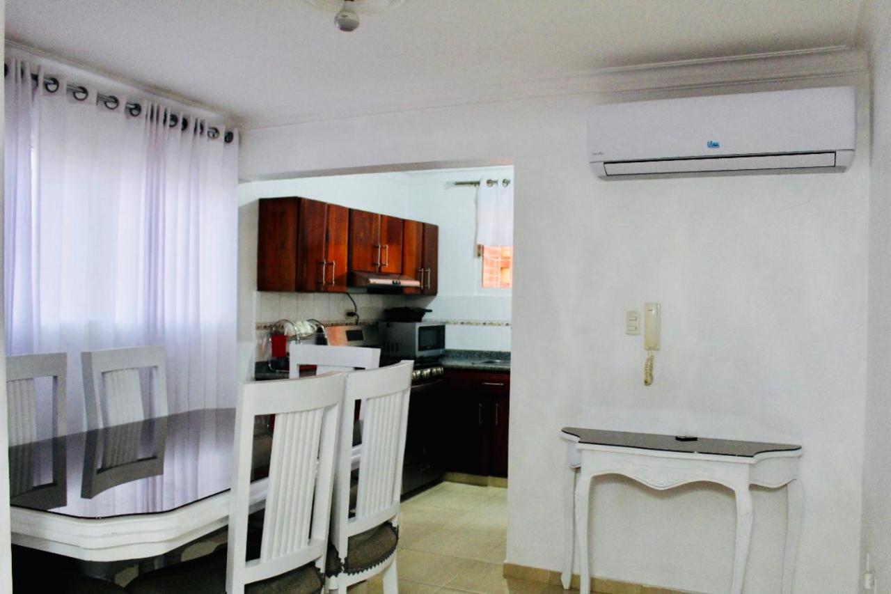 Apartamento Los Rieles Сантяго де лос Кабайерос Екстериор снимка