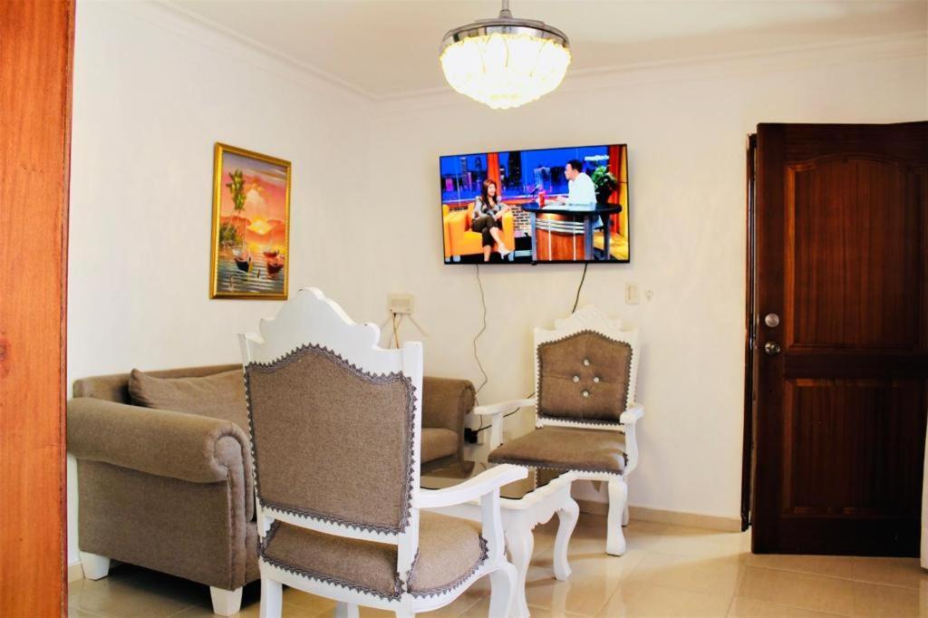 Apartamento Los Rieles Сантяго де лос Кабайерос Екстериор снимка