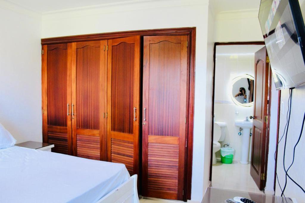 Apartamento Los Rieles Сантяго де лос Кабайерос Екстериор снимка
